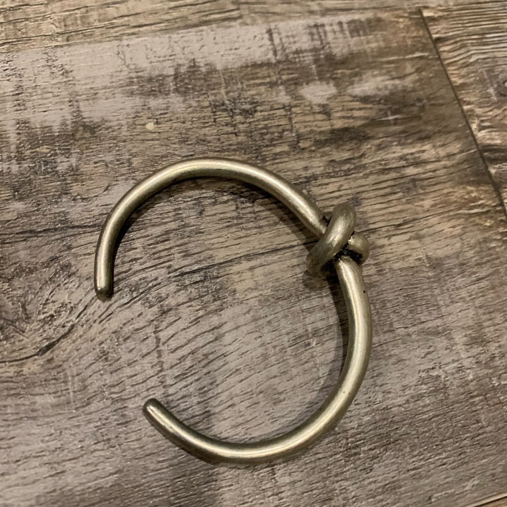 Knot Twist Bracelet Silver Metal